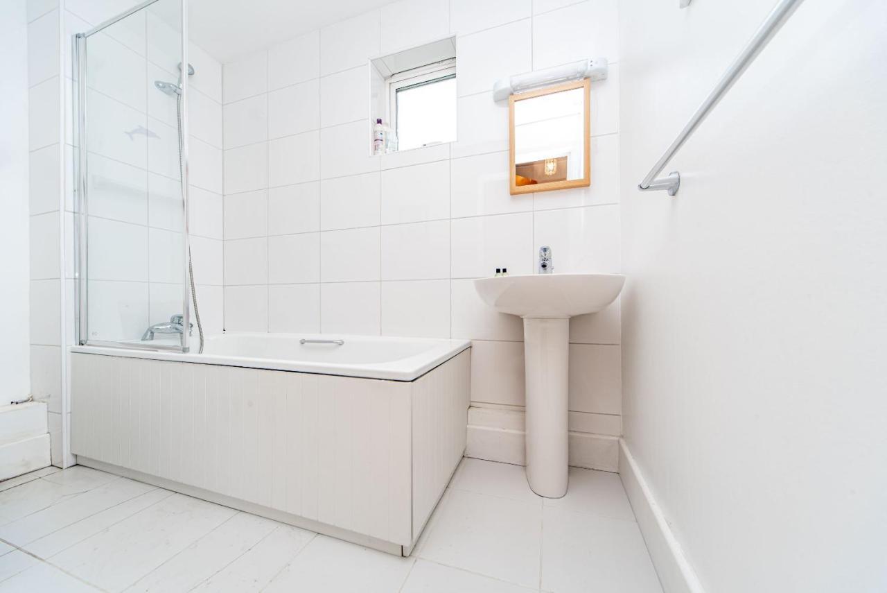 Pass The Keys Delightful Apartment Close To River In Se16 London Exteriör bild